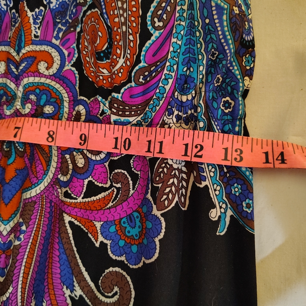 Elegant Black Paisley Maxi Dress - Picture 9 of 9